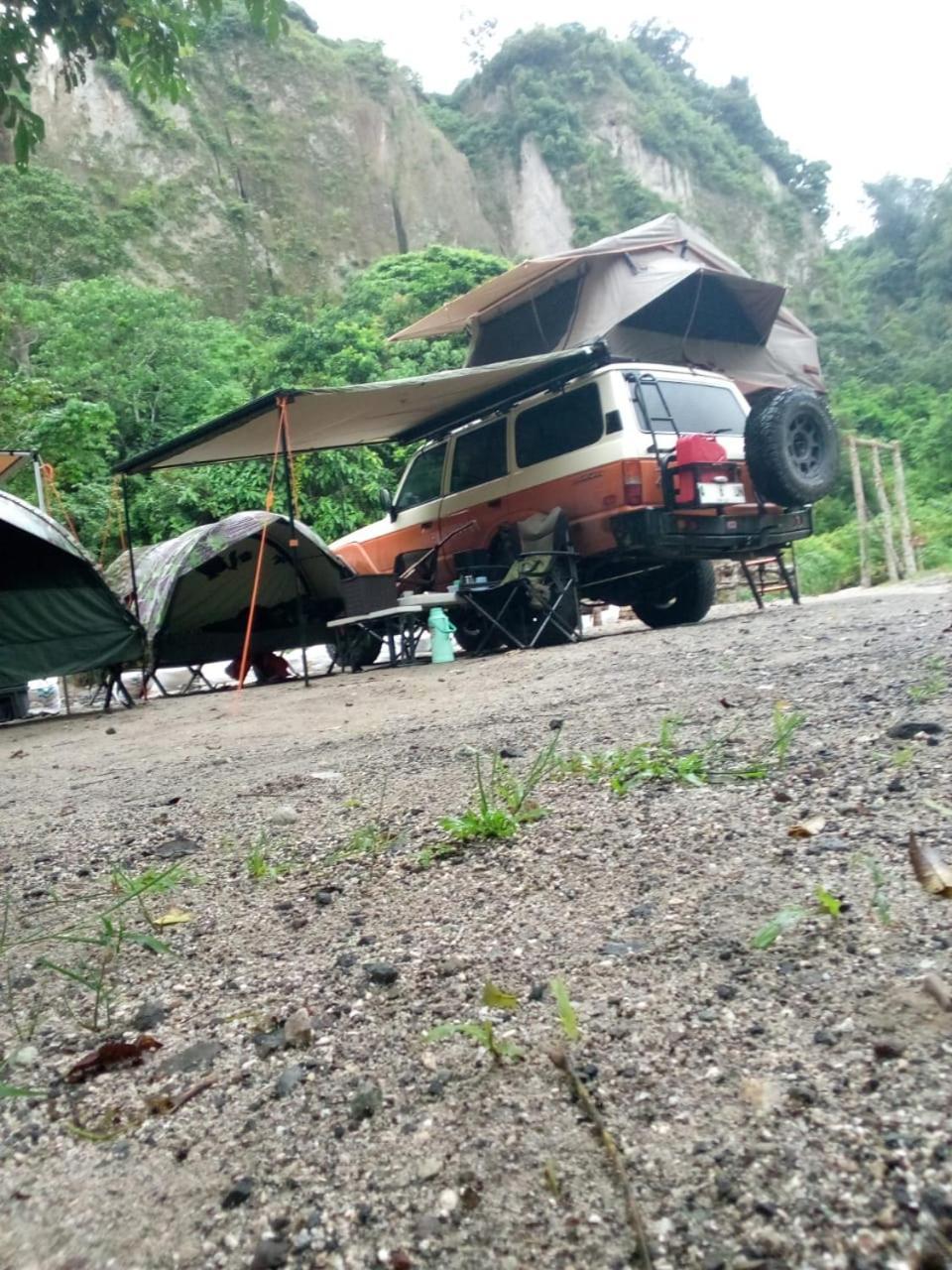 Hotel Tapian Ratu Camp Real Bukittinggi Exterior foto