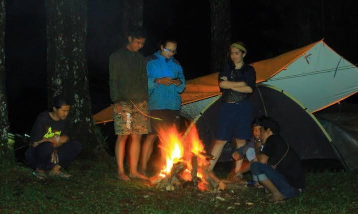 Hotel Tapian Ratu Camp Real Bukittinggi Exterior foto